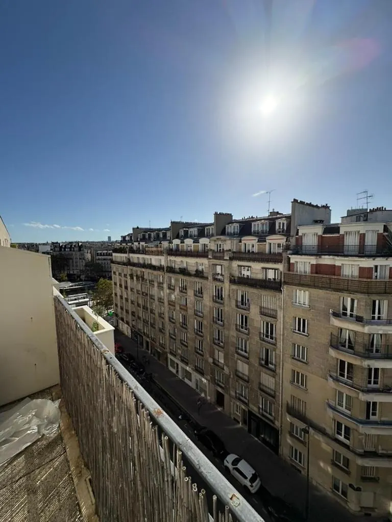 Appartamento Sur Les Toits De Parigi